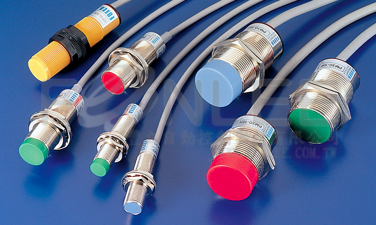 FOTEK PM30-10P 圓筒近接10mm/PNP/NO